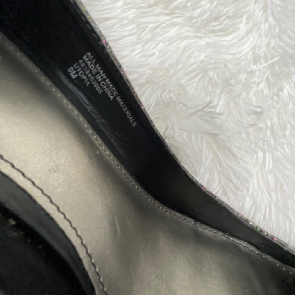 Fergalicious Utopia Glitter Pumps - Picture 8 of 8